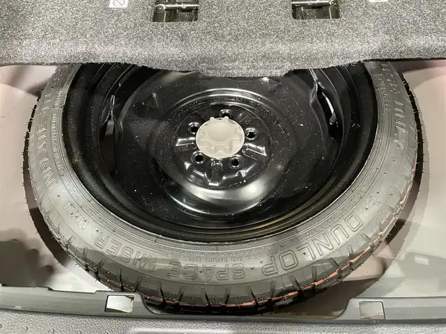 トヨタ シエンタ G クエロ 愛知県 2018(平30)年 0.9万km センシュアルレッドマイカ 純正ＳＤナビ　/（Bluetooth/フルセグTV/SD/AM/FM/CD・DVD再生）/パノラミックビューモニター　/両側パワースライドドア/トヨタセーフティセンスC/　-プリクラッシュセーフティ（衝突軽減ブレーキ）/　-LDA(車線逸脱警報）/　-先行車発進/シートヒーター　/ＬＥＤヘッドライト　/ステアリングヒーター　/クリアランスソナー　/ドライブレコーダー/LEDフォグ/応急スペアタイヤ有