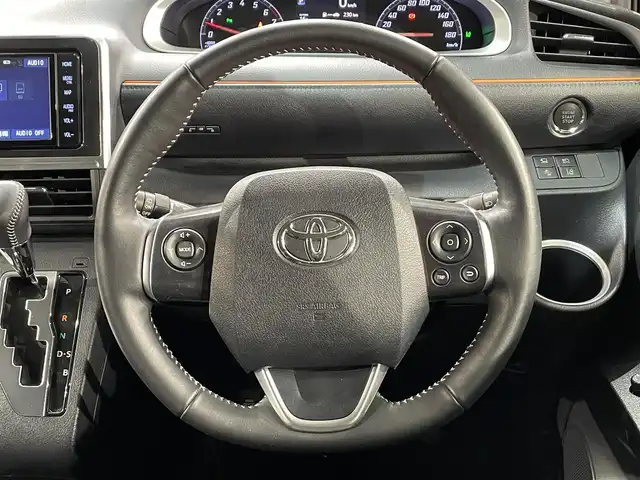 トヨタ シエンタ G クエロ 愛知県 2018(平30)年 0.9万km センシュアルレッドマイカ 純正ＳＤナビ　/（Bluetooth/フルセグTV/SD/AM/FM/CD・DVD再生）/パノラミックビューモニター　/両側パワースライドドア/トヨタセーフティセンスC/　-プリクラッシュセーフティ（衝突軽減ブレーキ）/　-LDA(車線逸脱警報）/　-先行車発進/シートヒーター　/ＬＥＤヘッドライト　/ステアリングヒーター　/クリアランスソナー　/ドライブレコーダー/LEDフォグ/応急スペアタイヤ有