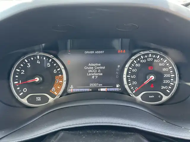 クライスラー・ジープ ジープ レネゲード リミテッド 長崎県 2020(令2)年 2.6万km ガンＭ /ワンオーナー//純正メーカーナビ//サンルーフ//純正レザーシート//シートヒーター//ハンドルヒーター//アダプティブクルーズコントロール//バックカメラ//運転席助手席パワーシート//前後ドライブレコーダー//LEDヘッドライト//コーナーセンサー//ETC2.0//横滑り防止機能//アイドリングストップ//スペアキー//保証書　取扱説明書