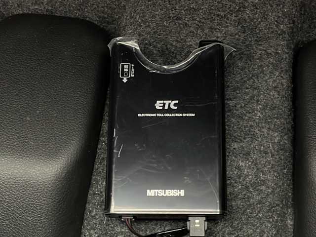 ホンダ Ｎ ＯＮＥ プレミアム 群馬県 2014(平26)年 5.7万km プレミアムホワイトパール ナビ　フルセグＴＶ　ＣＤ／ＤＶＤ　ＢｌｕｅＴｏｏｔｈ　アイドリングストップ　ＨＩＤヘッドライト　フォグ　オートライト　電格ミラー　横滑り防止機能　純正アルミホイール　スマートキー　ＥＴＣ　禁煙車