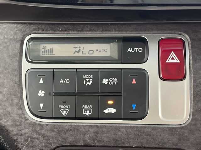 ホンダ Ｎ ＯＮＥ プレミアム 群馬県 2014(平26)年 5.7万km プレミアムホワイトパール ナビ　フルセグＴＶ　ＣＤ／ＤＶＤ　ＢｌｕｅＴｏｏｔｈ　アイドリングストップ　ＨＩＤヘッドライト　フォグ　オートライト　電格ミラー　横滑り防止機能　純正アルミホイール　スマートキー　ＥＴＣ　禁煙車