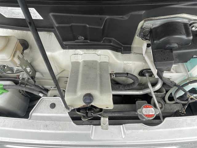 スズキ エブリイ PA 滋賀県 2013(平25)年 8.9万km シルキーシルバーメタリック ガソリン/2WD/AT/7インチナビ　MVD-308BT/(FM/AM/CD/ワンセグ/Bluetooth)/ETC/スタッドレスタイヤ積み込み/マニュアルAC/パワーステアリング/パワーウインドウ/ステアリングカバー付き/純正フロアマット/純正ドアバイザー