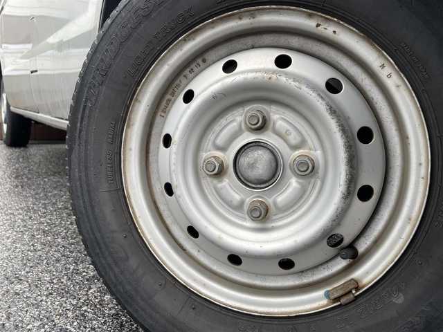スズキ エブリイ PA 滋賀県 2013(平25)年 8.9万km シルキーシルバーメタリック ガソリン/2WD/AT/7インチナビ　MVD-308BT/(FM/AM/CD/ワンセグ/Bluetooth)/ETC/スタッドレスタイヤ積み込み/マニュアルAC/パワーステアリング/パワーウインドウ/ステアリングカバー付き/純正フロアマット/純正ドアバイザー
