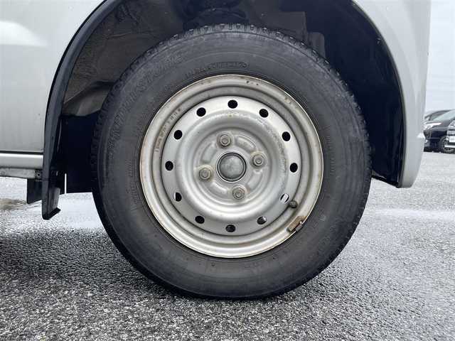 スズキ エブリイ PA 滋賀県 2013(平25)年 8.9万km シルキーシルバーメタリック ガソリン/2WD/AT/7インチナビ　MVD-308BT/(FM/AM/CD/ワンセグ/Bluetooth)/ETC/スタッドレスタイヤ積み込み/マニュアルAC/パワーステアリング/パワーウインドウ/ステアリングカバー付き/純正フロアマット/純正ドアバイザー
