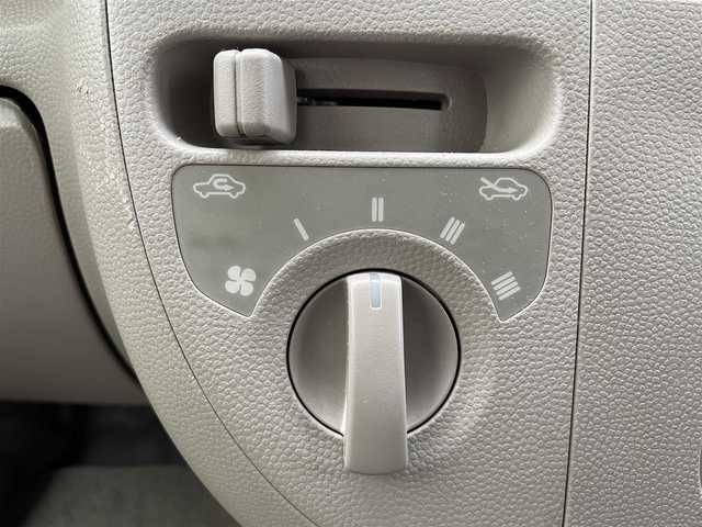 スズキ エブリイ PA 滋賀県 2013(平25)年 8.9万km シルキーシルバーメタリック ガソリン/2WD/AT/7インチナビ　MVD-308BT/(FM/AM/CD/ワンセグ/Bluetooth)/ETC/スタッドレスタイヤ積み込み/マニュアルAC/パワーステアリング/パワーウインドウ/ステアリングカバー付き/純正フロアマット/純正ドアバイザー