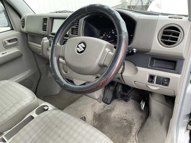 スズキ エブリイ PA 滋賀県 2013(平25)年 8.9万km シルキーシルバーメタリック ガソリン/2WD/AT/7インチナビ　MVD-308BT/(FM/AM/CD/ワンセグ/Bluetooth)/ETC/スタッドレスタイヤ積み込み/マニュアルAC/パワーステアリング/パワーウインドウ/ステアリングカバー付き/純正フロアマット/純正ドアバイザー