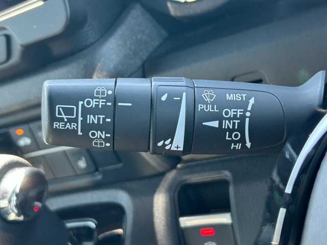 ホンダ Ｎ ＢＯＸ カスタム ターボ 千葉県 2024(令6)年 0.4万km プレミアムサンライトホワイトパール 9インチホンダコネクトナビ/フルセグTV/Bluetooth/USB/iPod接続/Apple CarPlay/CD/DVD/SD再生/両側パワースライドドア/クルーズコントロール/前席シートヒーター/ホンダセンシング/横滑り防止装置/レーンキープアシスト/衝突被害軽減システム/先行車検知音/路外逸脱抑制システム/標識認識機能/リアパーキングセンサー/パーキングソナー/ヘッドライトレベライザー/バックカメラ/プッシュスタート/スペアキー×1/スマートキー/LEDヘッドライト/カーテンエアバッグ/純正フロアマット/純正１５インチホイール