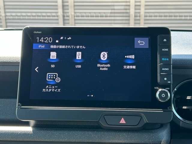 ホンダ Ｎ ＢＯＸ カスタム ターボ 千葉県 2024(令6)年 0.4万km プレミアムサンライトホワイトパール 9インチホンダコネクトナビ/フルセグTV/Bluetooth/USB/iPod接続/Apple CarPlay/CD/DVD/SD再生/両側パワースライドドア/クルーズコントロール/前席シートヒーター/ホンダセンシング/横滑り防止装置/レーンキープアシスト/衝突被害軽減システム/先行車検知音/路外逸脱抑制システム/標識認識機能/リアパーキングセンサー/パーキングソナー/ヘッドライトレベライザー/バックカメラ/プッシュスタート/スペアキー×1/スマートキー/LEDヘッドライト/カーテンエアバッグ/純正フロアマット/純正１５インチホイール