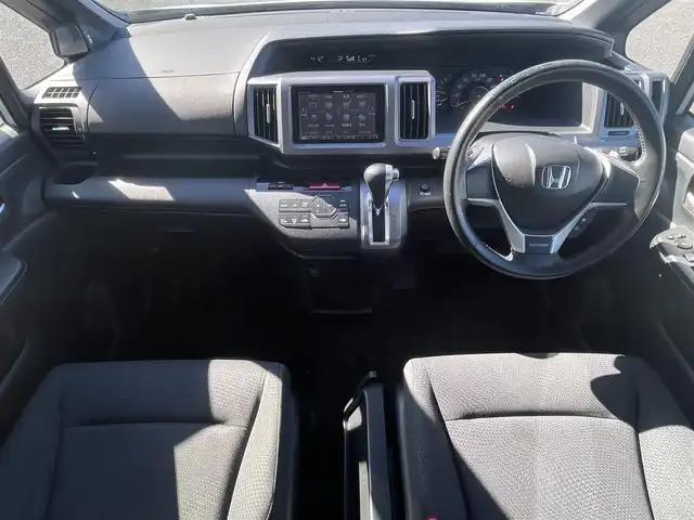 ホンダ ステップワゴン スパーダ Z 熊本県 2012(平24)年 6.6万km ホワイトオーキッドパール (株)IDOMが運営する【じしゃロン熊本店】の自社ローン専用車両になりますこちらは現金またはオートローンご利用時の価格です。自社ローンご希望の方は別途その旨お申付け下さい/社外ナビ　/バックカメラ　/ワンオーナー　/両側パワースライドドア　/アイドリングストップ　/ＨＩＤヘッドライト　/パドルシフト　/Ｗエアバッグ　/ＴＥＩＮ車高調　/スマートキー　/電動格納ミラー　/純正フロアマット
