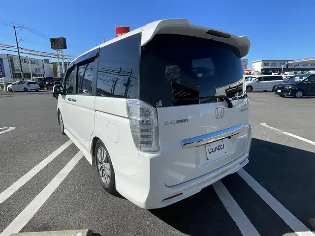 ホンダ ステップワゴン スパーダ Z 熊本県 2012(平24)年 6.6万km ホワイトオーキッドパール (株)IDOMが運営する【じしゃロン熊本店】の自社ローン専用車両になりますこちらは現金またはオートローンご利用時の価格です。自社ローンご希望の方は別途その旨お申付け下さい/社外ナビ　/バックカメラ　/ワンオーナー　/両側パワースライドドア　/アイドリングストップ　/ＨＩＤヘッドライト　/パドルシフト　/Ｗエアバッグ　/ＴＥＩＮ車高調　/スマートキー　/電動格納ミラー　/純正フロアマット