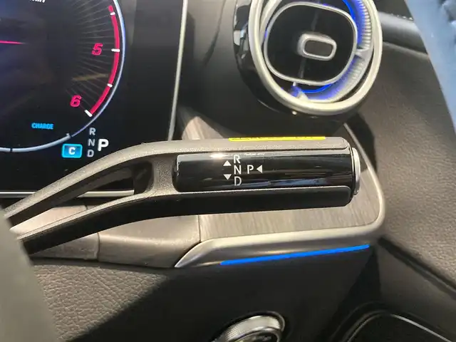 メルセデス・ベンツ Ｍ・ベンツ ＧＬＣ２２０ d 4マチック ドライバーズPKG 熊本県 2023(令5)年 2.9万km オブシディアンブラック ・スマートキー/・プッシュスタート/・パノラマサンルーフ /・アクティブステアリングアシスト/・DSR/・アクティブレーンアシスト/・アクティブディスタントアシスト/・アクティブレーンチェンジアシスト/・アクティブブレーキアシスト/・ブラインドスポットモニター/・トラフィックサインアシスト/・アテンションアシスト/・パーキングアシスト/・クルーズコントロール(追従式)/・オートハイビーム/・黒革シート/・前席パワーシート/・全席シートヒーター /・純正HDDナビ/　【Bluetooth・USB・AppleCarPlay・AndroidAuto】/・フルセグTV/・全方位カメラ/・ETC2.0/・パワーバックドア/・LEDヘッドランプ/・純正マット/・保証書/取説