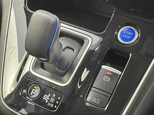 日産 セレナ e－パワー ハイウェイスター V 埼玉県 2020(令2)年 5.4万km マルーンレッド 2トーン プロパイロット　純正１０インチナビ　アラウンドビューモニター　両側パワースライドドア　パーキングアシスト　ドライブレコーダー　ＢＳＩ　ＬＥＤライト　ビルトインＥＴＣ　地デジフルセグ　コーナーセンサー