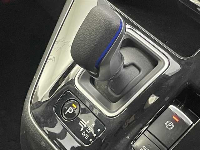 日産 セレナ e－パワー ハイウェイスター V 埼玉県 2020(令2)年 5.4万km マルーンレッド 2トーン プロパイロット　純正１０インチナビ　アラウンドビューモニター　両側パワースライドドア　パーキングアシスト　ドライブレコーダー　ＢＳＩ　ＬＥＤライト　ビルトインＥＴＣ　地デジフルセグ　コーナーセンサー