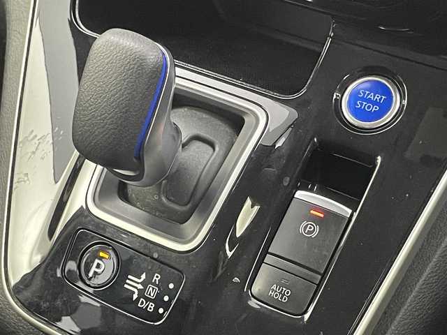 日産 セレナ e－パワー ハイウェイスター V 埼玉県 2020(令2)年 5.4万km マルーンレッド 2トーン プロパイロット　純正１０インチナビ　アラウンドビューモニター　両側パワースライドドア　パーキングアシスト　ドライブレコーダー　ＢＳＩ　ＬＥＤライト　ビルトインＥＴＣ　地デジフルセグ　コーナーセンサー