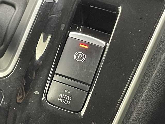 日産 セレナ e－パワー ハイウェイスター V 埼玉県 2020(令2)年 5.4万km マルーンレッド 2トーン プロパイロット　純正１０インチナビ　アラウンドビューモニター　両側パワースライドドア　パーキングアシスト　ドライブレコーダー　ＢＳＩ　ＬＥＤライト　ビルトインＥＴＣ　地デジフルセグ　コーナーセンサー