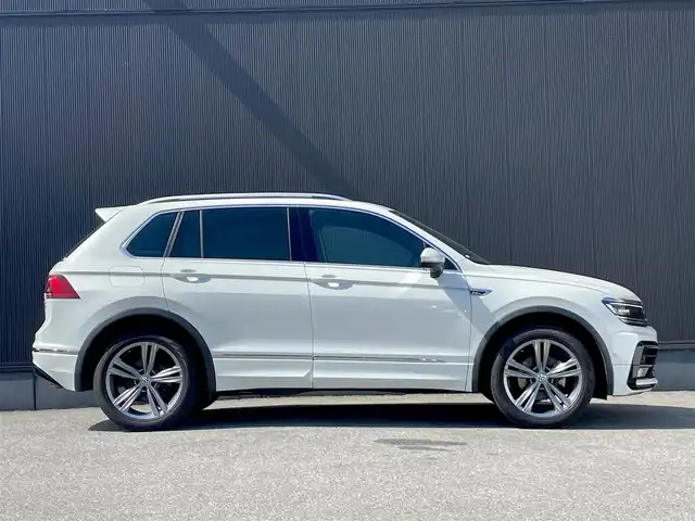 フォルクスワーゲン ティグアン TDI 4モーション Rライン 栃木県 2020(令2)年 6.1万km パール 純正ナビ（BT/AppleCarPlay/AndroidAuto/TV)/全方位カメラ/全席シートヒーター/電動リアゲート/追従機能付きクルーズコントロール/パーキングアシスト/ヘッドアップディスプレイ/社外ドライブレコーダー（前後）/アンビエントライト/オートマチックハイビーム/レーンキープアシスト/ビルトインETC/プッシュスタート/スマートキー