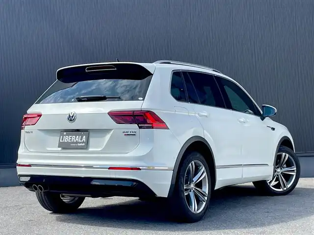 フォルクスワーゲン ティグアン TDI 4モーション Rライン 栃木県 2020(令2)年 6.1万km パール 純正ナビ（BT/AppleCarPlay/AndroidAuto/TV)/全方位カメラ/全席シートヒーター/電動リアゲート/追従機能付きクルーズコントロール/パーキングアシスト/ヘッドアップディスプレイ/社外ドライブレコーダー（前後）/アンビエントライト/オートマチックハイビーム/レーンキープアシスト/ビルトインETC/プッシュスタート/スマートキー
