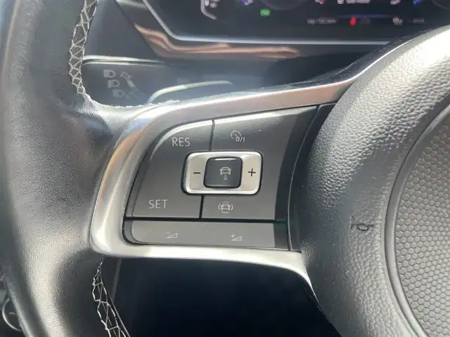 フォルクスワーゲン ティグアン TDI 4モーション Rライン 栃木県 2020(令2)年 6.1万km パール 純正ナビ（BT/AppleCarPlay/AndroidAuto/TV)/全方位カメラ/全席シートヒーター/電動リアゲート/追従機能付きクルーズコントロール/パーキングアシスト/ヘッドアップディスプレイ/社外ドライブレコーダー（前後）/アンビエントライト/オートマチックハイビーム/レーンキープアシスト/ビルトインETC/プッシュスタート/スマートキー