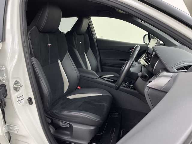 トヨタ Ｃ－ＨＲ S GRスポーツ 鹿児島県 2019(令1)年 8.9万km ブラック/ホワイトパールクリスタルシャイン 2トーン ワンオーナー/純正ディスプレイオーディオ（ナビキット付）/（Bluetooth/USB/Miracast/フルセグ）/パノラミックビューモニター/レーダークルーズコントロール/プリクラッシュセーフティー/レーンキープアシスト/オートライト/オートハイビーム/ステアリングリモコン/電動パーキングブレーキ/オートホールド/前後ドライブレコーダー/ETC/ブラインドスポットモニター/LEDヘッドライト