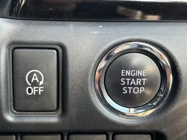 トヨタ ヴォクシー ZS 煌 京都府 2018(平30)年 6.4万km ホワイトパールクリスタルシャイン  セーフティセンスC/ 両側パワースライドドア/ 純正10インチTコネクトSDナビ/・　バックカメラ/・　フルセグTV/CD/DVD/BTオーディオ/ 純正12.1インチフリップダウンモニター/ ビルトインETC/ ステアリモコン/ クルーズコントロール/ LEDヘッドランプ/ フォグライト/ 純正16インチアルミホイール/ 純正フロアマット/ ドアバイザー/ スマートキー/ リヤサイドサンシェード/ 新車時保証書/ 車両取説