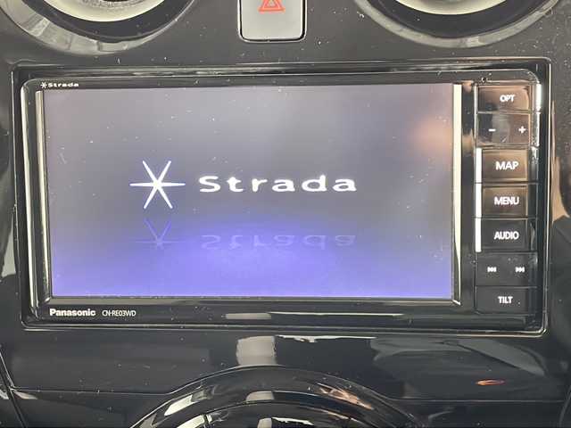 日産 ノート e－パワー X 広島県 2017(平29)年 3.5万km ダークメタルグレー ｓｔｒａｄａナビ/アラウンドビューモニター/インテリジェントルームミラー/フルセグ/ＥＴＣ/エマージェンシーブレーキ/前後コーナーセンサー/レーンキープアシスト/踏み間違い防止/ＤＶＤ/スマートキー/純正14インチホイールキャップ(185/70/R14)/エアバッグ(運転席/助手席)