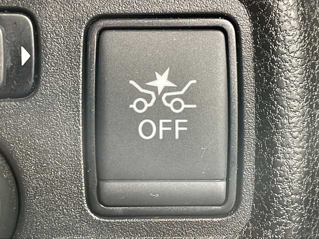 日産 ノート e－パワー X 広島県 2017(平29)年 3.5万km ダークメタルグレー ｓｔｒａｄａナビ/アラウンドビューモニター/インテリジェントルームミラー/フルセグ/ＥＴＣ/エマージェンシーブレーキ/前後コーナーセンサー/レーンキープアシスト/踏み間違い防止/ＤＶＤ/スマートキー/純正14インチホイールキャップ(185/70/R14)/エアバッグ(運転席/助手席)