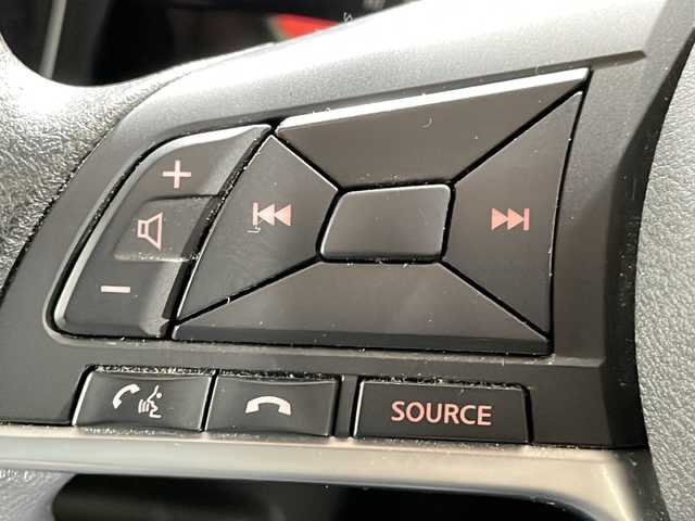 日産 ノート e－パワー X 広島県 2017(平29)年 3.5万km ダークメタルグレー ｓｔｒａｄａナビ/アラウンドビューモニター/インテリジェントルームミラー/フルセグ/ＥＴＣ/エマージェンシーブレーキ/前後コーナーセンサー/レーンキープアシスト/踏み間違い防止/ＤＶＤ/スマートキー/純正14インチホイールキャップ(185/70/R14)/エアバッグ(運転席/助手席)