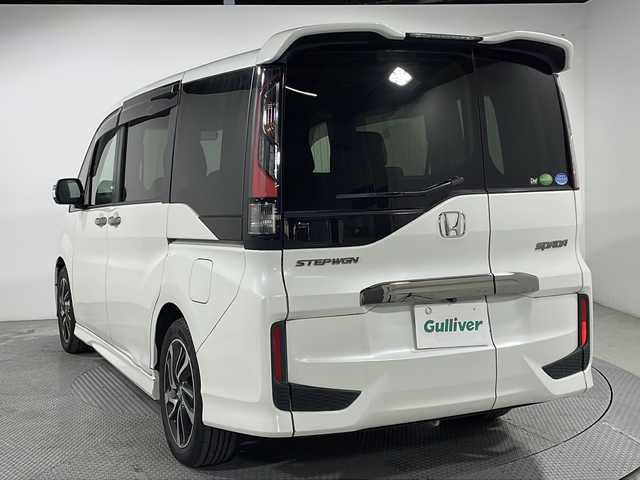 ホンダ ステップワゴン スパーダ クールスピリット 広島県 2016(平28)年 5.1万km ホワイトオーキッドパール 純正ナビ/純正フリップダウンモニター/全周囲カメラ/両側パワースライドドア/シートヒーター/レーダークルコン/衝突軽減ブレーキ/パーキングアシスト/ＬＥＤヘッドランプ/フルセグＴＶ/ＥＴＣ/ＵＳＢ