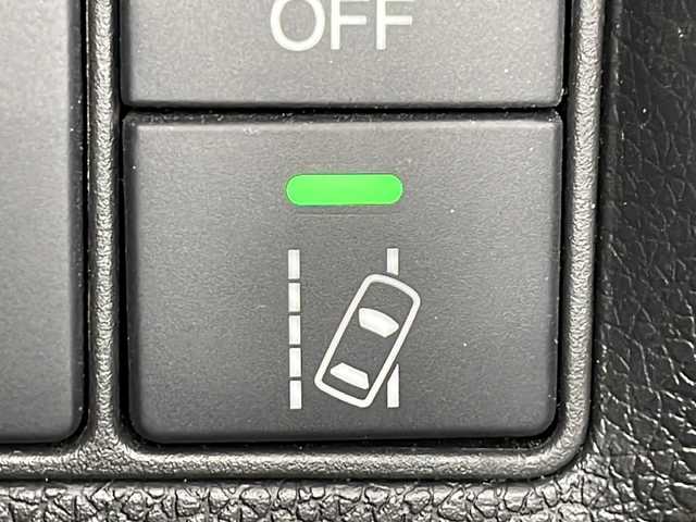 ホンダ ステップワゴン スパーダ クールスピリット 広島県 2016(平28)年 5.1万km ホワイトオーキッドパール 純正ナビ/純正フリップダウンモニター/全周囲カメラ/両側パワースライドドア/シートヒーター/レーダークルコン/衝突軽減ブレーキ/パーキングアシスト/ＬＥＤヘッドランプ/フルセグＴＶ/ＥＴＣ/ＵＳＢ