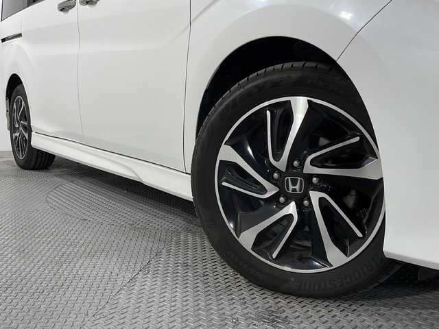 ホンダ ステップワゴン スパーダ クールスピリット 広島県 2016(平28)年 5.1万km ホワイトオーキッドパール 純正ナビ/純正フリップダウンモニター/全周囲カメラ/両側パワースライドドア/シートヒーター/レーダークルコン/衝突軽減ブレーキ/パーキングアシスト/ＬＥＤヘッドランプ/フルセグＴＶ/ＥＴＣ/ＵＳＢ