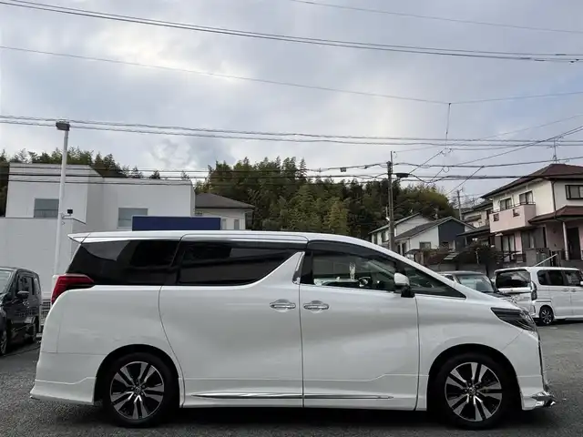 トヨタ アルファード S Cパッケージ 熊本県 2020(令2)年 4.9万km ホワイトパールクリスタルシャイン モデリスタエアロ/サンルーフ/純正ディスプレイオーディオナビ機能付き/【フルセグTV/Bluetooth再生/DVDデッキ】/バックカメラ/純正フリップダウンモニター/レーダークルーズコントロール/プリクラッシュセーフティ/レーントレーシングアシスト/クリアランスソナー/ロードサインアシスト/パーキングサホートブレーキ/純正18インチAW/オートハイビーム/LEDオートライト/フォグライト/ビルトインETC/ドライブレコーダー（F.R）/ビルトインETC/取扱説明書/保証書