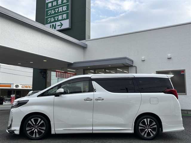 トヨタ アルファード S Cパッケージ 熊本県 2020(令2)年 4.9万km ホワイトパールクリスタルシャイン モデリスタエアロ/サンルーフ/純正ディスプレイオーディオナビ機能付き/【フルセグTV/Bluetooth再生/DVDデッキ】/バックカメラ/純正フリップダウンモニター/レーダークルーズコントロール/プリクラッシュセーフティ/レーントレーシングアシスト/クリアランスソナー/ロードサインアシスト/パーキングサホートブレーキ/純正18インチAW/オートハイビーム/LEDオートライト/フォグライト/ビルトインETC/ドライブレコーダー（F.R）/ビルトインETC/取扱説明書/保証書