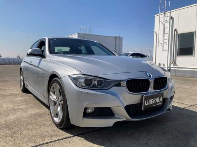 ＢＭＷ ３２０ｄ ブルーパフォーマンス Mスポーツ 東京都 2013(平25)年 7.2万km シルバー 純正ナビ/純正AW/横滑り防止/Aストップ/ETC