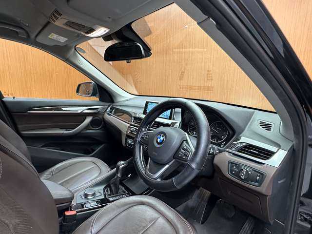 ＢＭＷ Ｘ１ xDrive 18d xライン 千葉県 2018(平30)年 4.3万km 黒 純正ナビ　/バックカメラ　/茶革　/シートヒーター　/ＰＤＣ　/パーキングアシスト　/ＬＥＤヘッドライト　/オートライト　/電動リアゲート　/メモリーパワーシート　/ＥＴＣ　/ステアリングスイッチ　/純正１８インチＡＷ