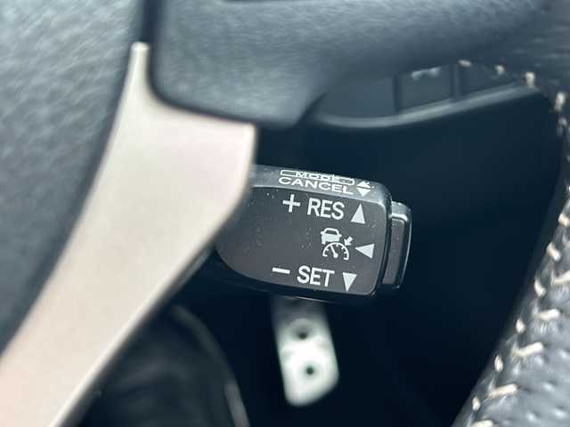 レクサス ＣＴ 200h Fスポーツ 岡山県 2014(平26)年 6.8万km ブラック/ホワイトノーヴァガラスフレーク オプション ブラックルーフ/純正SDナビ/・CD/DVD/SD/フルセグ/Bluetooth　/10スピーカーサウンドシステム/バックカメラ　/Fスポーツ専用黒本革シート/プリクラッシュセーフティ/レーダークルーズコントロール/LEDオートヘッドライト　/パドルシフト付革巻きステア/シートヒーター　/前後コーナーセンサー　/100V電源　/スマートキー×2/純正アルミ/禁煙車
