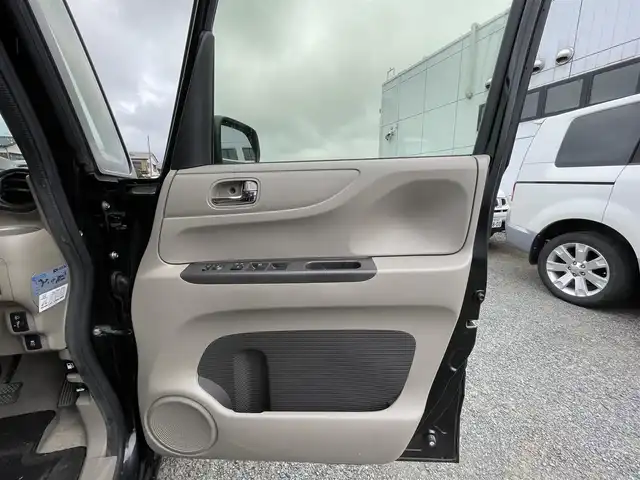 ホンダ Ｎ ＢＯＸ G ターボ Lパッケージ 神奈川県 2015(平27)年 9.4万km スマートブラック (株)IDOMが運営する【じしゃロン秦野店】の自社ローン専用車両になります。こちらは現金またはオートローンご利用時の価格です。自社ローンご希望の方は別途その旨お申付け下さい/純正メモリナビ/CD/DVD/SD/フルセグTV/バックカメラ/ETC/片側パワースライドドア/純正ホイールキャップ/プッシュエンジンスタート/スマートキー