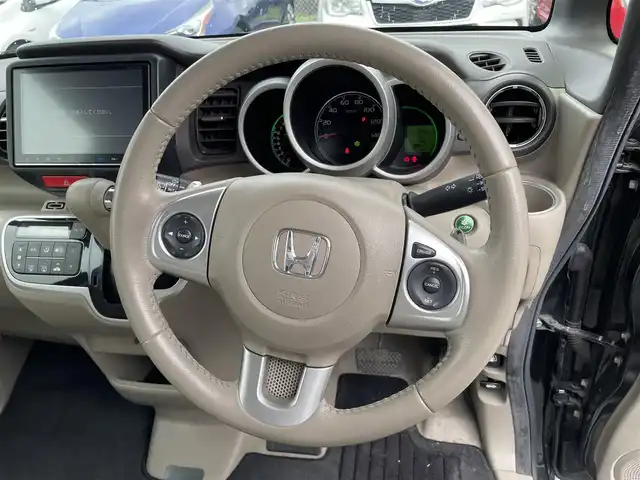 ホンダ Ｎ ＢＯＸ G ターボ Lパッケージ 神奈川県 2015(平27)年 9.4万km スマートブラック (株)IDOMが運営する【じしゃロン秦野店】の自社ローン専用車両になります。こちらは現金またはオートローンご利用時の価格です。自社ローンご希望の方は別途その旨お申付け下さい/純正メモリナビ/CD/DVD/SD/フルセグTV/バックカメラ/ETC/片側パワースライドドア/純正ホイールキャップ/プッシュエンジンスタート/スマートキー
