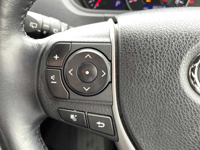 トヨタ ヴォクシー ZS 煌Ⅱ 新潟県 2019(平31)年 8.9万km イナズマスパーキングブラックガラスフレーク アルパイン製9インチメモリナビ/（DTV/DVD/Bluetooth）/アルパイン製フリップダウンモニター/衝突軽減/コーナーセンサー/パーキングサポートブレーキ/先行車発進検知/レーンキープアシスト/クルーズコントロール/ビルドインETC/ドライブレコーダー/両側パワースライドドア/ロールアップサンシェード/USB給電/LEDヘッドライト/フォグランプ/オートハイビーム/ウィンカーミラー/電格ミラー/ドアバイザー/スペアキー×１