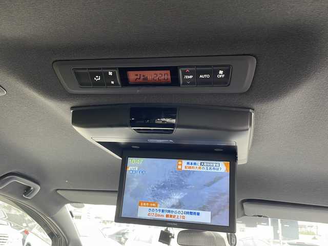 トヨタ ヴォクシー ZS 煌Ⅱ 新潟県 2019(平31)年 8.9万km イナズマスパーキングブラックガラスフレーク アルパイン製9インチメモリナビ/（DTV/DVD/Bluetooth）/アルパイン製フリップダウンモニター/衝突軽減/コーナーセンサー/パーキングサポートブレーキ/先行車発進検知/レーンキープアシスト/クルーズコントロール/ビルドインETC/ドライブレコーダー/両側パワースライドドア/ロールアップサンシェード/USB給電/LEDヘッドライト/フォグランプ/オートハイビーム/ウィンカーミラー/電格ミラー/ドアバイザー/スペアキー×１