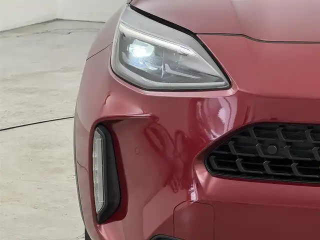 トヨタ ヤリスクロス ハイブリッド Z 福岡県 2021(令3)年 6.1万km ブラックマイカ/センシュアルレッドマイカ 純正DA／フルセグＴＶ　/バックカメラ　/ＥＴＣ　/レーダークルーズコントロール　/コーナーセンサー　/衝突軽減ブレーキ　/レーンキープ　/ＰＫＳＢ　/ハーフレザー　/シートヒーター　/パワーシート　/純正１８インチＡＷ