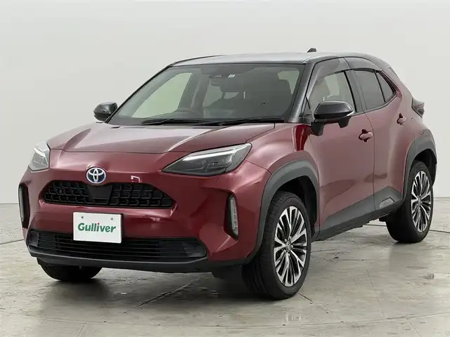 トヨタ ヤリスクロス ハイブリッド Z 福岡県 2021(令3)年 6.1万km ブラックマイカ/センシュアルレッドマイカ 純正DA／フルセグＴＶ　/バックカメラ　/ＥＴＣ　/レーダークルーズコントロール　/コーナーセンサー　/衝突軽減ブレーキ　/レーンキープ　/ＰＫＳＢ　/ハーフレザー　/シートヒーター　/パワーシート　/純正１８インチＡＷ