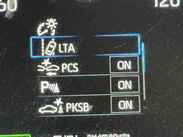 トヨタ ヤリスクロス ハイブリッド Z 千葉県 2021(令3)年 6.1万km ブラックマイカ/センシュアルレッドマイカ 純正DA／フルセグＴＶ　/バックカメラ　/ＥＴＣ　/レーダークルーズコントロール　/コーナーセンサー　/衝突軽減ブレーキ　/レーンキープ　/ＰＫＳＢ　/ハーフレザー　/シートヒーター　/パワーシート　/純正１８インチＡＷ