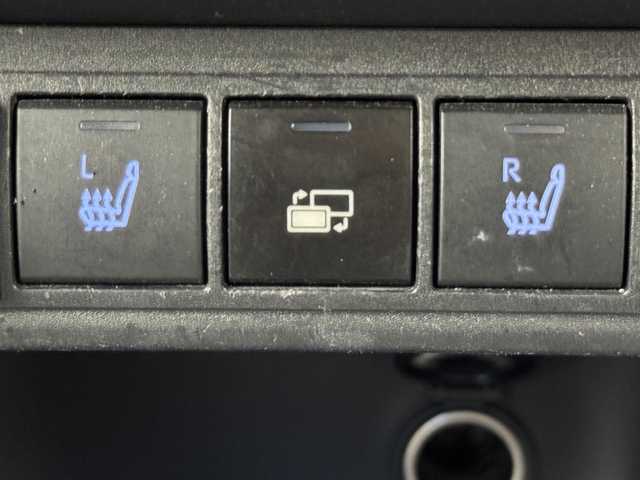 トヨタ ヤリスクロス ハイブリッド Z 千葉県 2021(令3)年 6.1万km ブラックマイカ/センシュアルレッドマイカ 純正DA／フルセグＴＶ　/バックカメラ　/ＥＴＣ　/レーダークルーズコントロール　/コーナーセンサー　/衝突軽減ブレーキ　/レーンキープ　/ＰＫＳＢ　/ハーフレザー　/シートヒーター　/パワーシート　/純正１８インチＡＷ