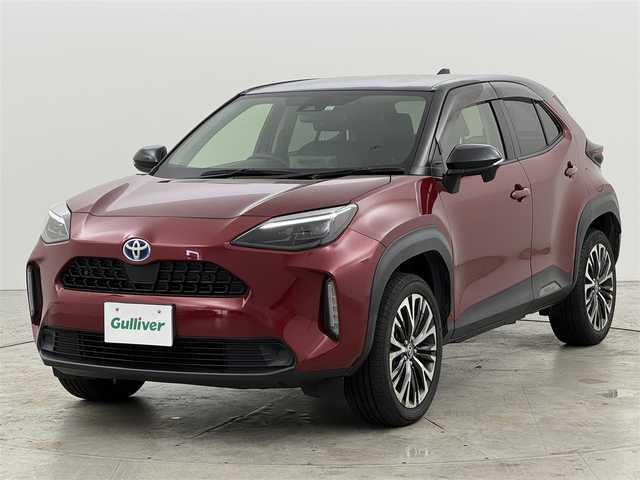 トヨタ ヤリスクロス ハイブリッド Z 千葉県 2021(令3)年 6.1万km ブラックマイカ/センシュアルレッドマイカ 純正DA／フルセグＴＶ　/バックカメラ　/ＥＴＣ　/レーダークルーズコントロール　/コーナーセンサー　/衝突軽減ブレーキ　/レーンキープ　/ＰＫＳＢ　/ハーフレザー　/シートヒーター　/パワーシート　/純正１８インチＡＷ