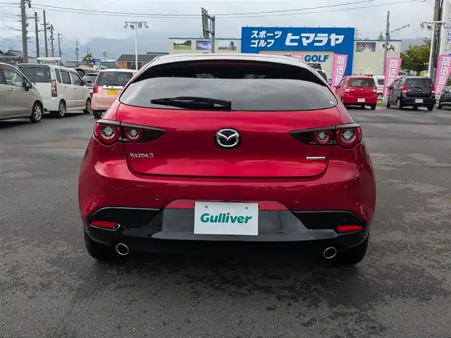 マツダ マツダ３ファストバック 20S ブラックトーンED 福井県 2021(令3)年 1.1万km ソウルレッドクリスタルM 純正18インチAW/全方位カメラ/ヘッドアップディスプレイ/前後ドライブレコーダー/レーダークルーズコントロール/前後コーナーセンサー/LEDヘッドライト/純正メーカーナビ/フルセグテレビ/アイドリングストップ/横滑り防止装置/レーンキープアシスト/盗難防止装置/衝突被害軽減システム/純正フロアマット/スマートキー