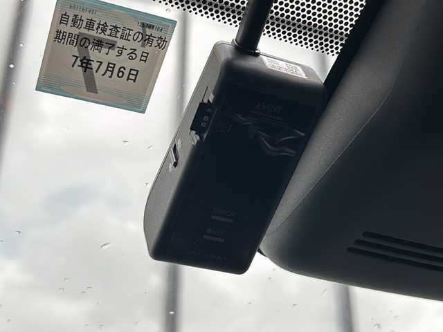 トヨタ アクア Z 山形県 2022(令4)年 1.9万km ブラックマイカ 禁煙車/トヨタセーフティーセンス/レーントレーシングアシスト/プリクラッシュセーフティ/クリアランスソナー/パーキングサポートブレーキ/レーダークルーズコントロール/ブラインドスポットモニター/ヘッドアップディスプレイ/純正ナビゲーション/(AM　FM Bluetooth USB HDMI)/AppleCarPlay AndoroidAuto/全方位カメラ/ビルトインETC2.0/前後ドライブレコーダー/革巻きステアリング/ステアリングリモコン/ステアリングヒーター/D席パワーシート/前席シートヒーター/純正フロアマット/プッシュスタート/スマートキー/LEDヘッドライト/オートハイビーム/純正16インチアルミホイール/ドアバイザー