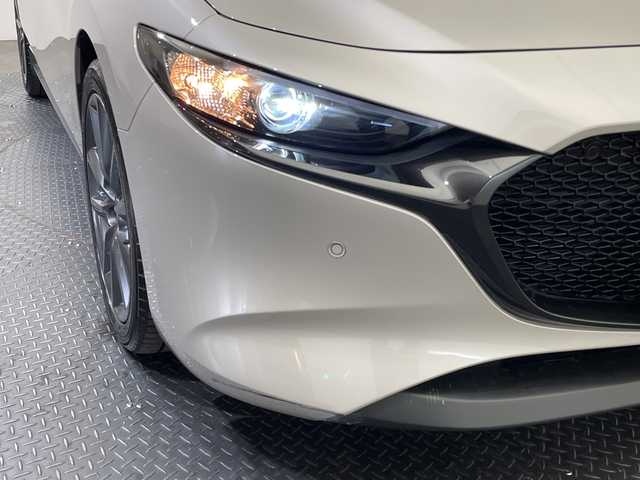 マツダ マツダ３ファストバック 15S ツーリング 愛媛県 2024(令6)年 0.4万km プラチナクォーツメタリック 純正ナビ/(Bluetooth/フルセグ/HDMI/USB)/全周囲カメラ/レーダークルーズコントロール/衝突被害軽減ブレーキ/レーンキープアシスト/前後コーナーセンサー/前後ドライブレコーダー/ブラインドスポットモニター/ETC/純正18インチアルミ/電動格納ミラー/プッシュスタート/保証書/取扱説明書