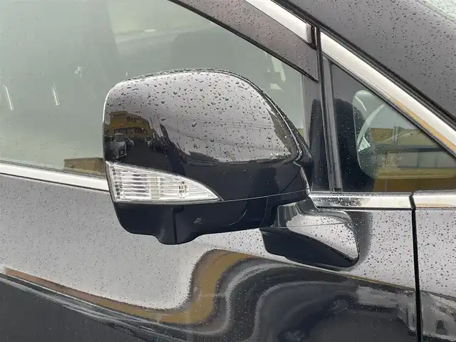 日産 エルグランド 250ハイウェイスター 佐賀県 2011(平23)年 10.9万km ファントムブラック (株)IDOMが運営する【じしゃロン佐賀店】の自社ローン対象車両になります。こちらは現金ご利用時の価格です。自社ローンご希望の方は別途その旨お申付け下さい。/７人乗　/ブラック　/フリップダウンモニター　/純正ＨＤＤナビ フルセグ 全周囲カメラ　/ＢＴオーディオ ＤＶＤ ＣＤ