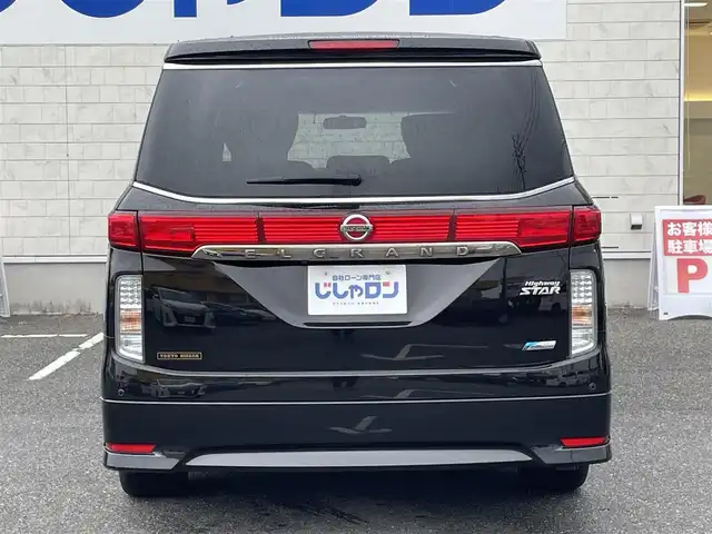 日産 エルグランド 250ハイウェイスター 佐賀県 2011(平23)年 10.9万km ファントムブラック (株)IDOMが運営する【じしゃロン佐賀店】の自社ローン対象車両になります。こちらは現金ご利用時の価格です。自社ローンご希望の方は別途その旨お申付け下さい。/７人乗　/ブラック　/フリップダウンモニター　/純正ＨＤＤナビ フルセグ 全周囲カメラ　/ＢＴオーディオ ＤＶＤ ＣＤ