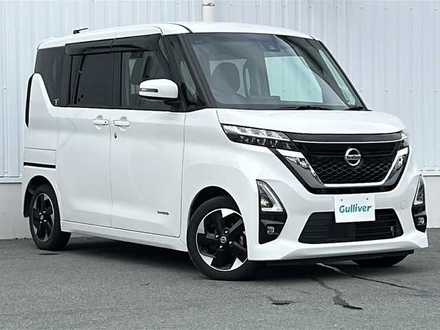 日産 ルークス ハイウェイスター X 三重県 2021(令3)年 5万km ホワイトパール 純正ナビ　/全周囲カメラ　/両側パワースライドドア　/前後コーナーセンサー /ＵＳＢ給電ポート　/ＬＥＤヘッドライト　/オートハイビーム　/オートライト　/純正フロアマット　/リアサンシェード　/電動格納ミラー　/禁煙車